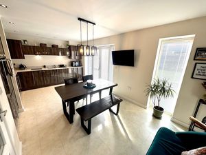 Photo 16- click for photo gallery